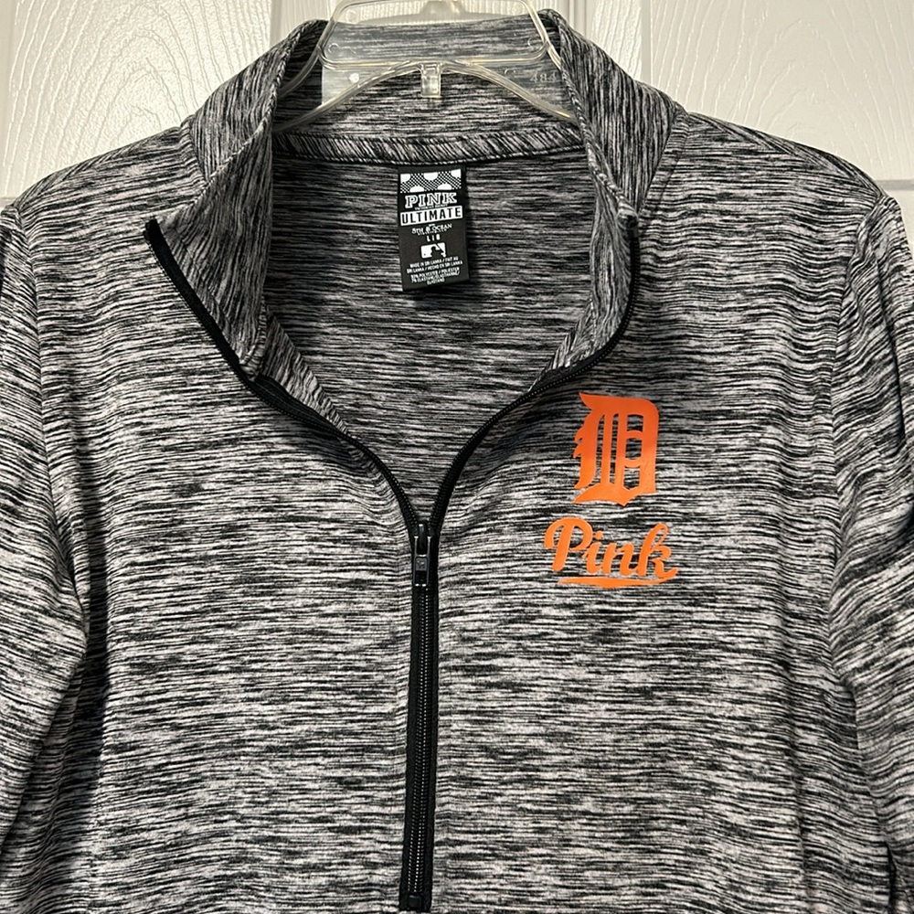 VS Pink Detroit Tigers Half Zip - Picture 5 of 5